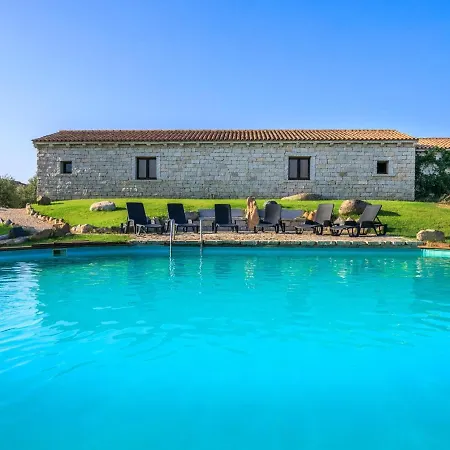 Holiday Home In Badesi With Pool 24H 1800 Meters To Sea